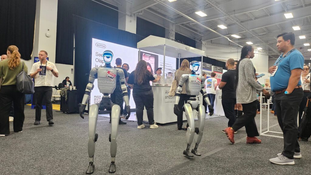 Roboter von Delta Robots auf einer Veranstaltung