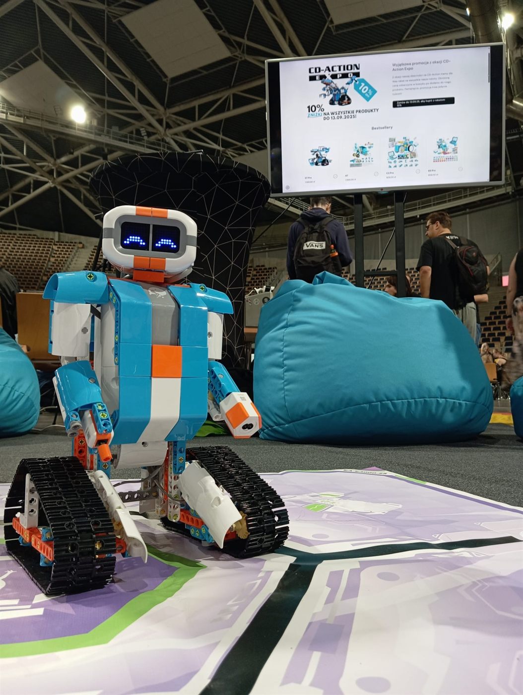 Roboter von Delta Robots auf einer Veranstaltung