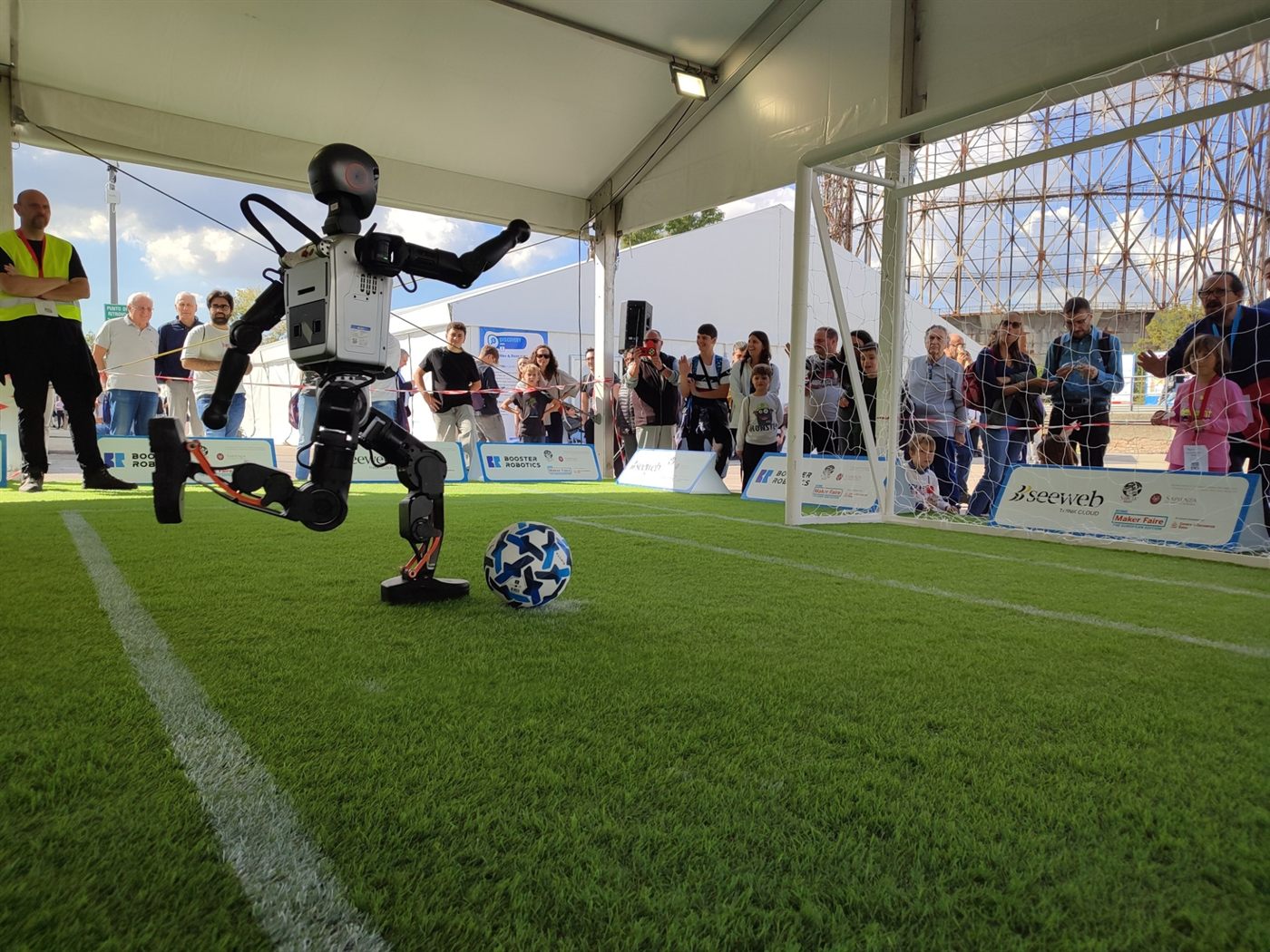 Roboter von Delta Robots auf einer Veranstaltung